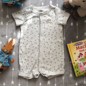 ⭐️BABY BOY CARTER’S BABY BEAR 🐻 SHORTS ONESIE!